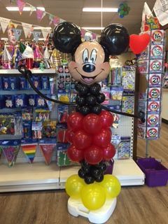 Voetzool Opgetild kapperszaak Mickey Mouse met ballonnen gemaakt